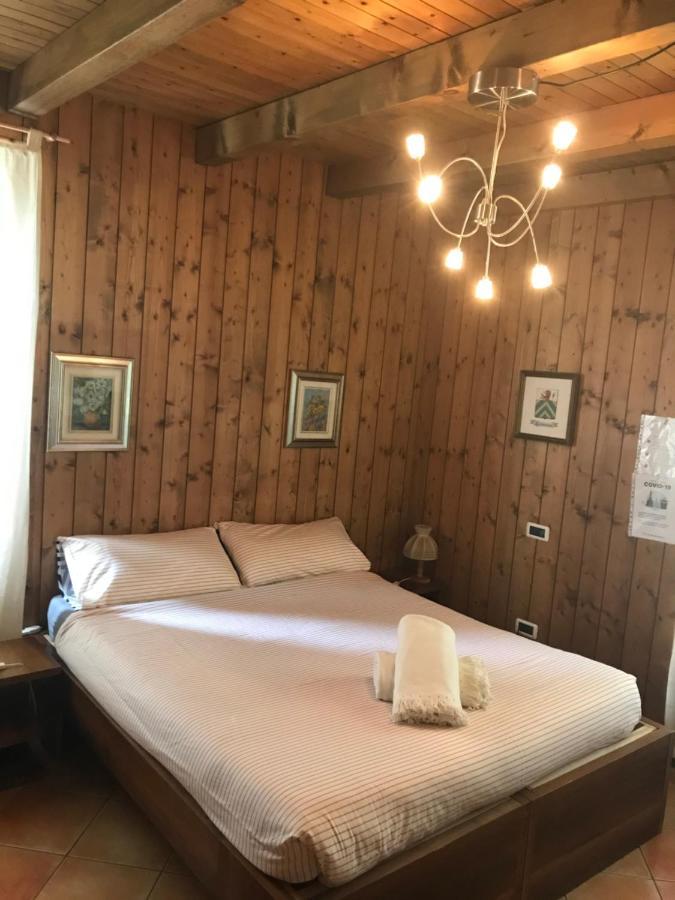 Casa Del Viandante Home Holiday And Rooms Colico Esterno foto